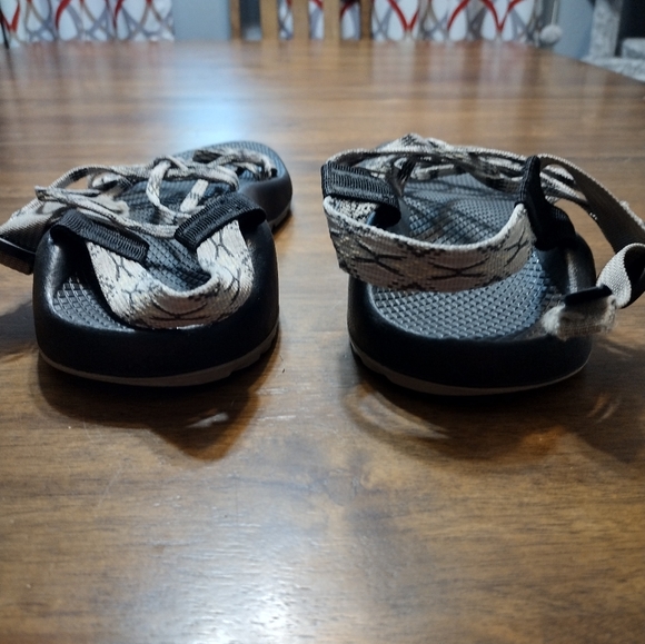 Strappy Summer Chaco shoes - Picture 2 of 5